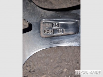 Jantes de alumínio + Pneus 18"