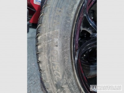 Jantes de alumínio + Pneus 18"