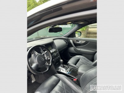 Infiniti QX70