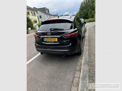 Infiniti QX70