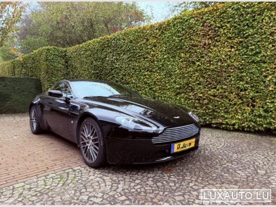 Aston-Martin V8 Vantage