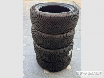 Pneus 18" - 235/50R 101V