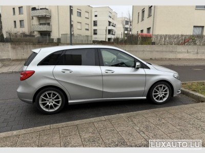 Mercedes B 180