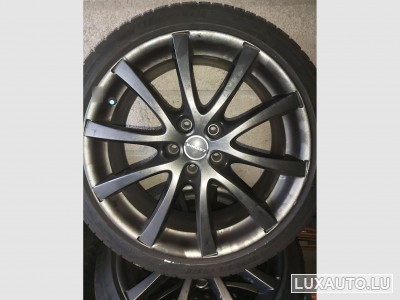 Jantes de alumínio + Pneus 18"