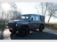 Land-Rover Defender