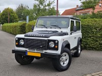 Land-Rover Defender