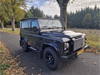 Land-Rover Defender