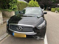 Infiniti QX70