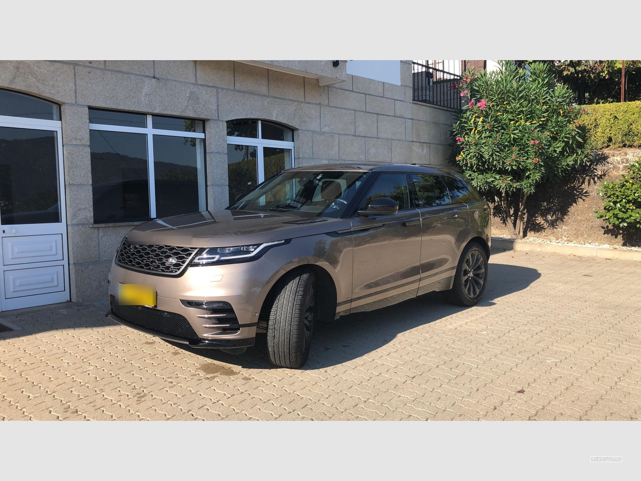 Land-Rover Range Rover Velar P300 R-Dynamic Auto.