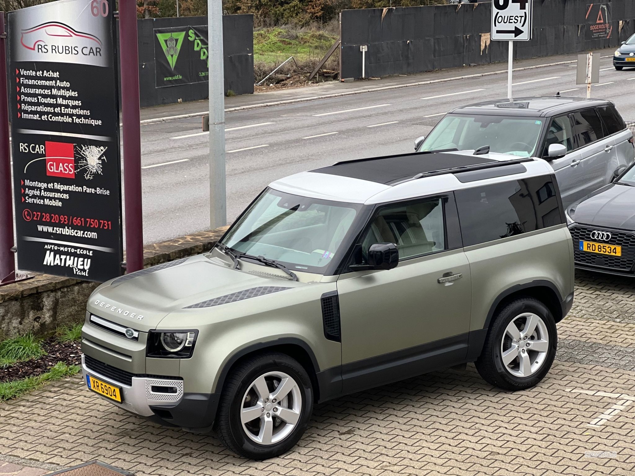 Land-Rover Defender Land Rover Defender 90 3.0 P400 First Edition Soft Top Hybri