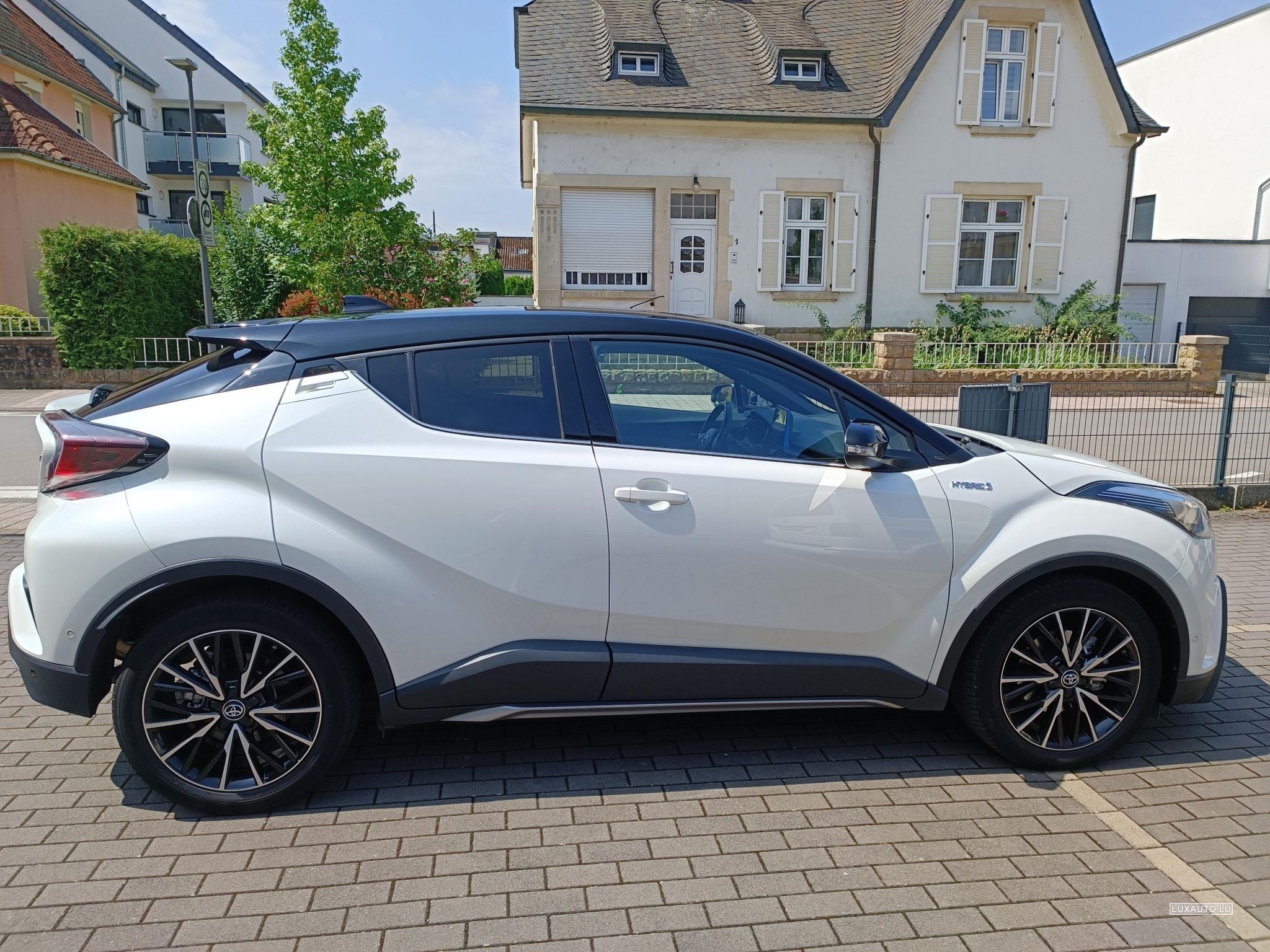 Toyota C-HR 122H CULT 2WD E-CVT