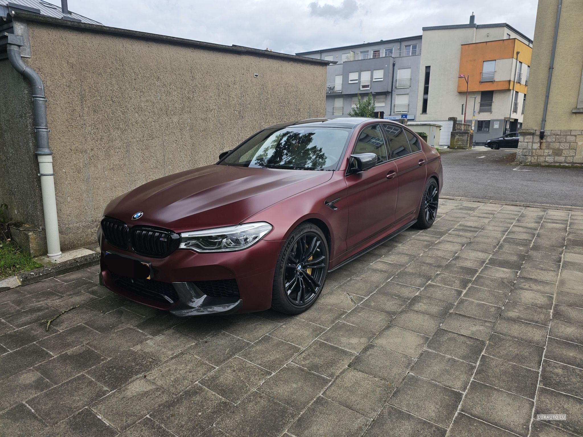 BMW M5 First Edition 1 400 Bordeaux Moteur Essence Et Boite bmw-m5-first-edition-1-400-bordeaux-moteur-essence-et-boite