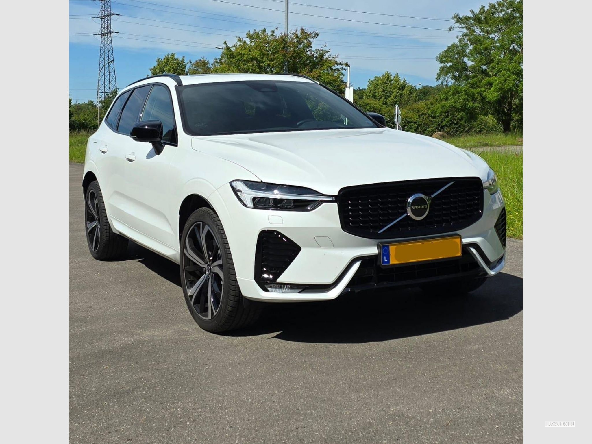Volvo XC60 B4 AWD/ PANO