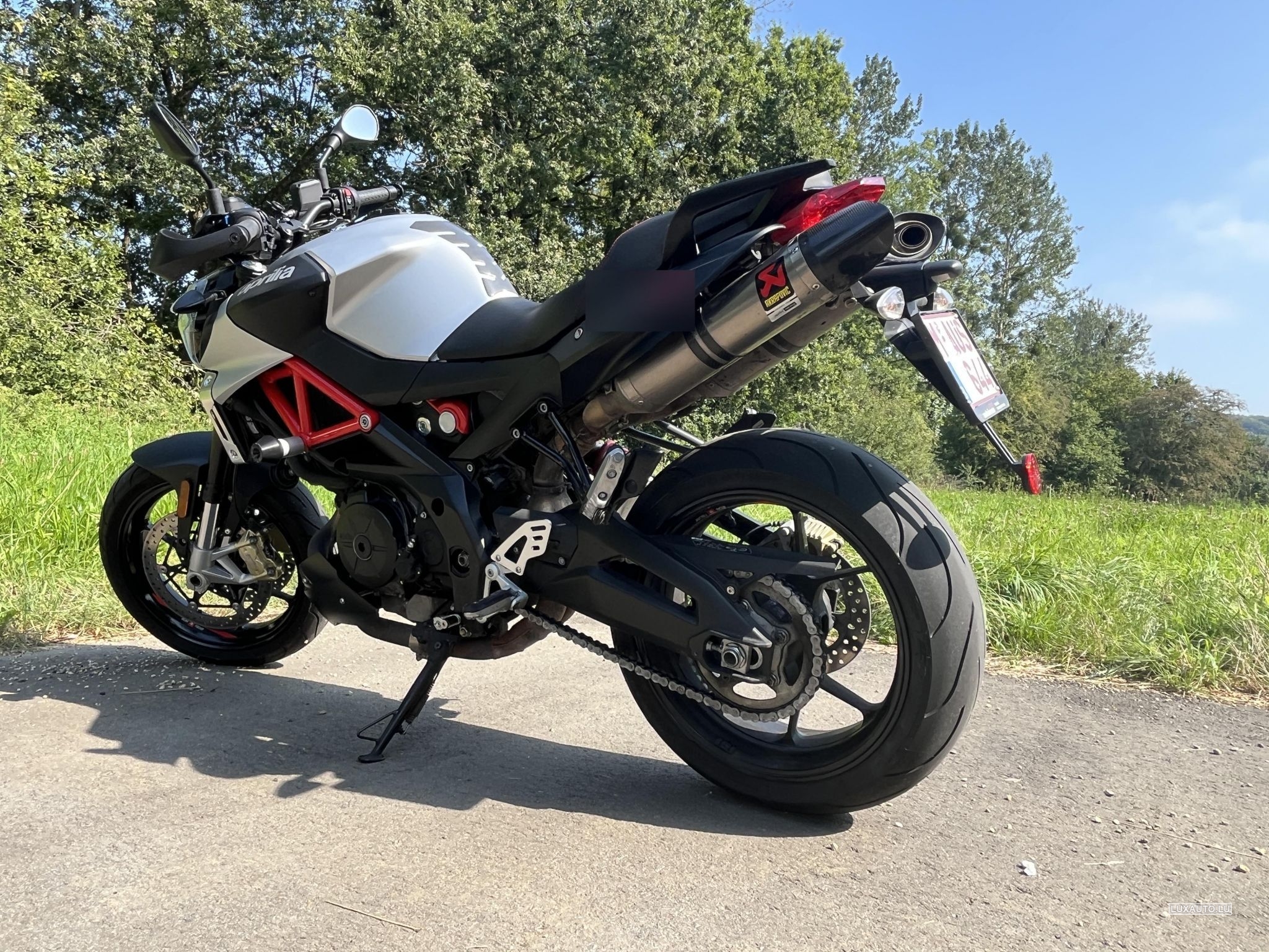 Aprilia Shiver Ligne Akrapovic