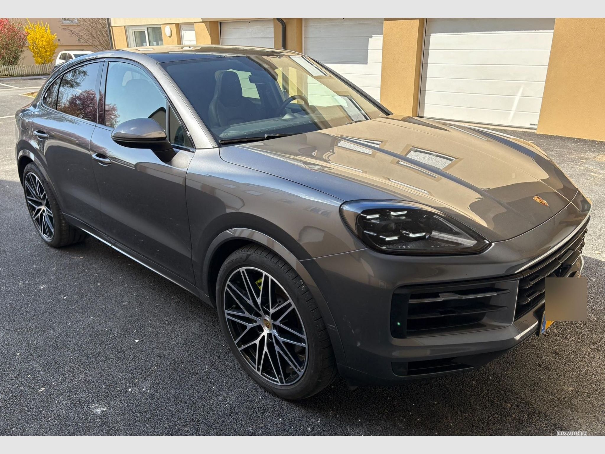 Porsche Cayenne Coupe FACELIFT E-Hybrid / PANO / Bose / Écran Passager
