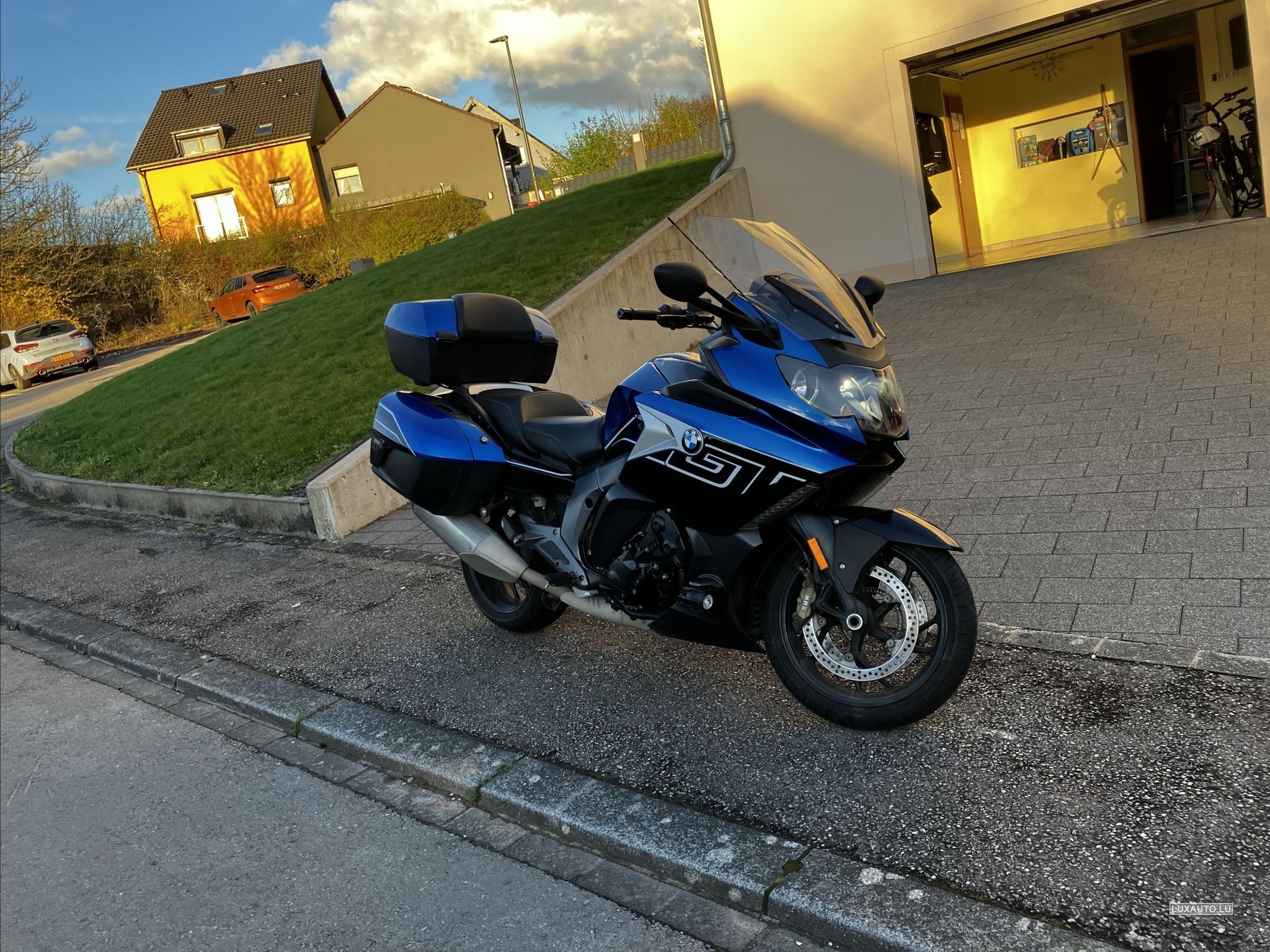 BMW K Bleu métallisé bi color