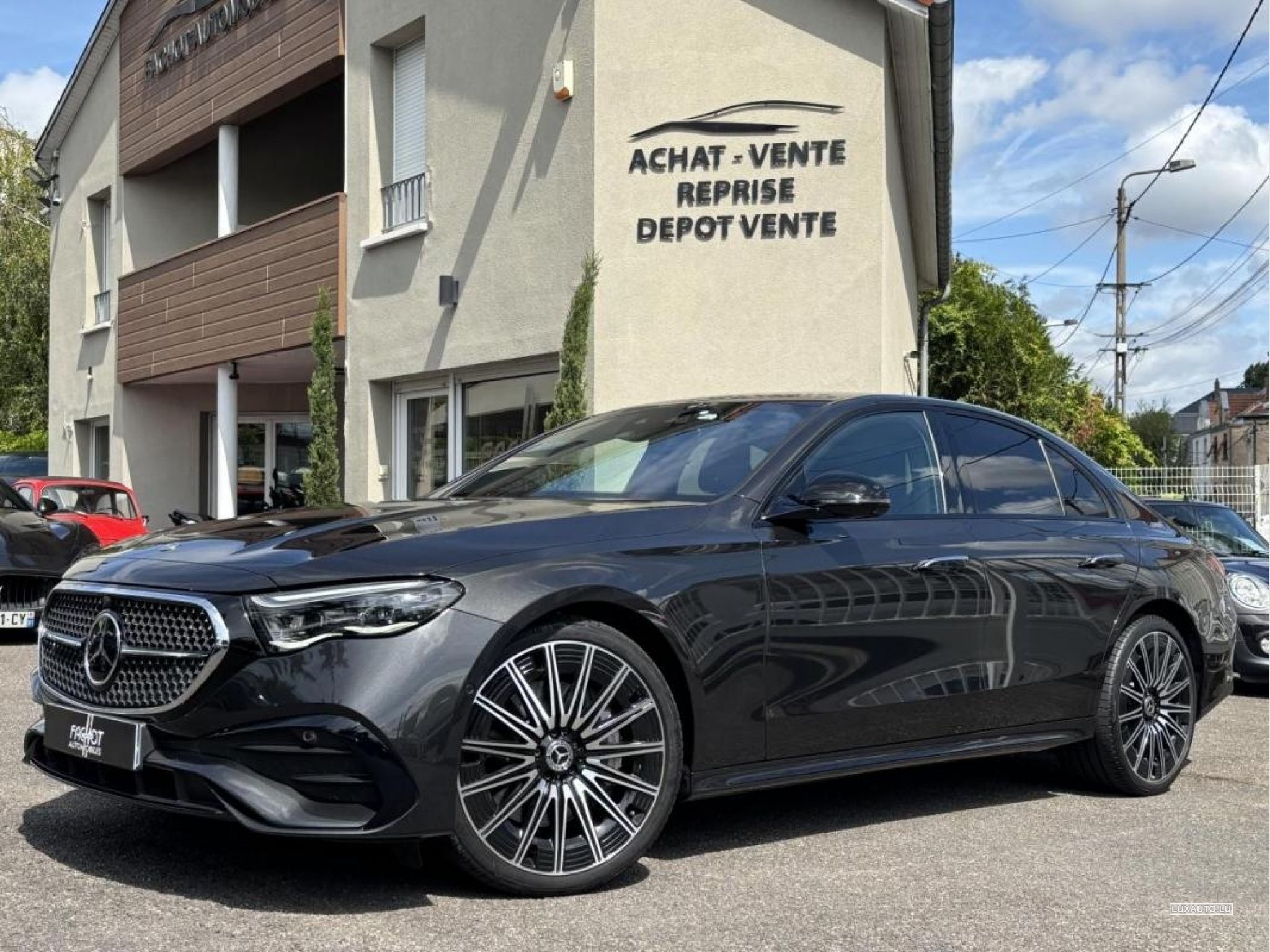 Mercedes Classe E 220 d - BVA 9G-Tronic BERLINE BM 214 AMG Line 4-Matic