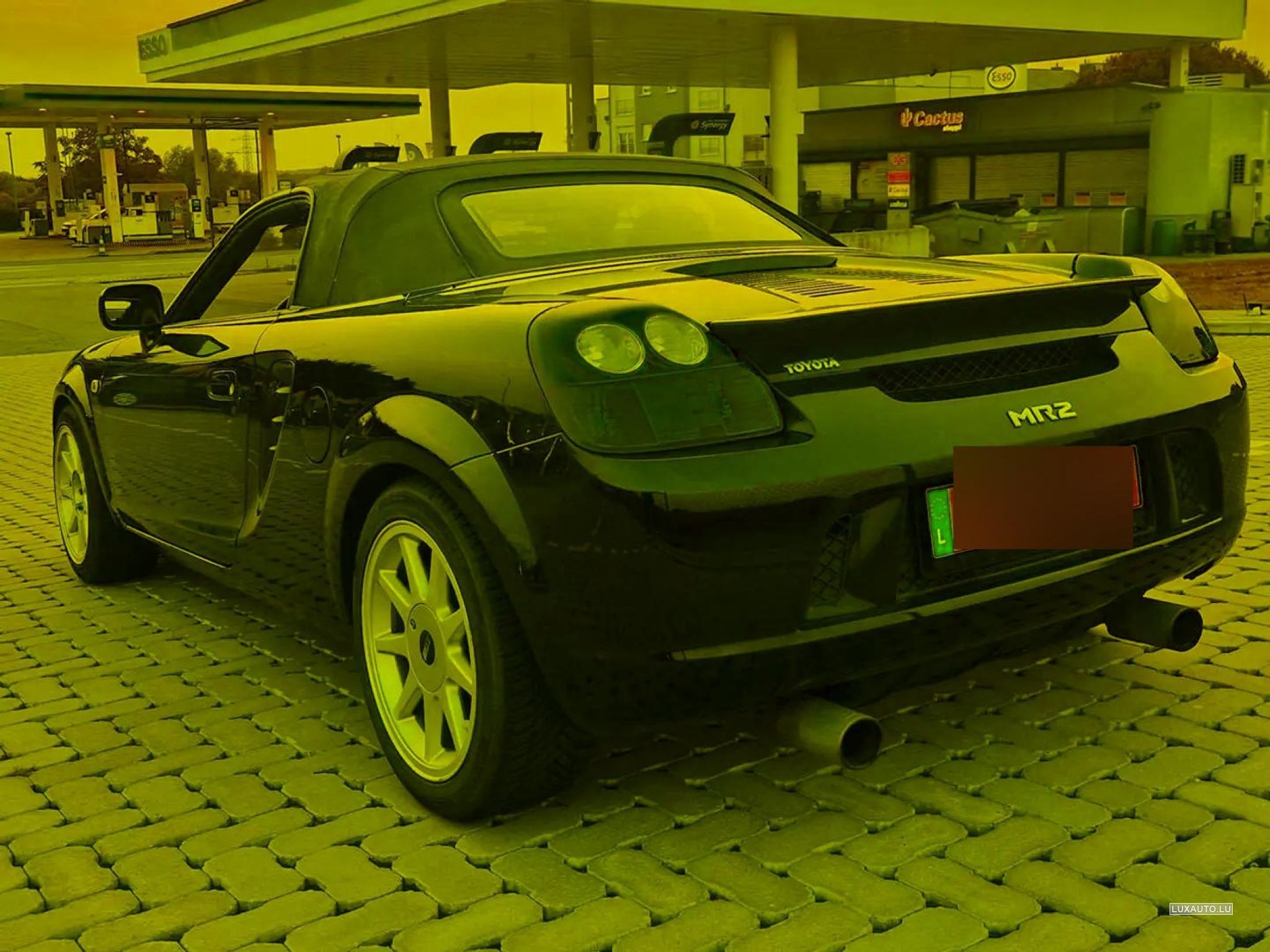 Toyota MR 2