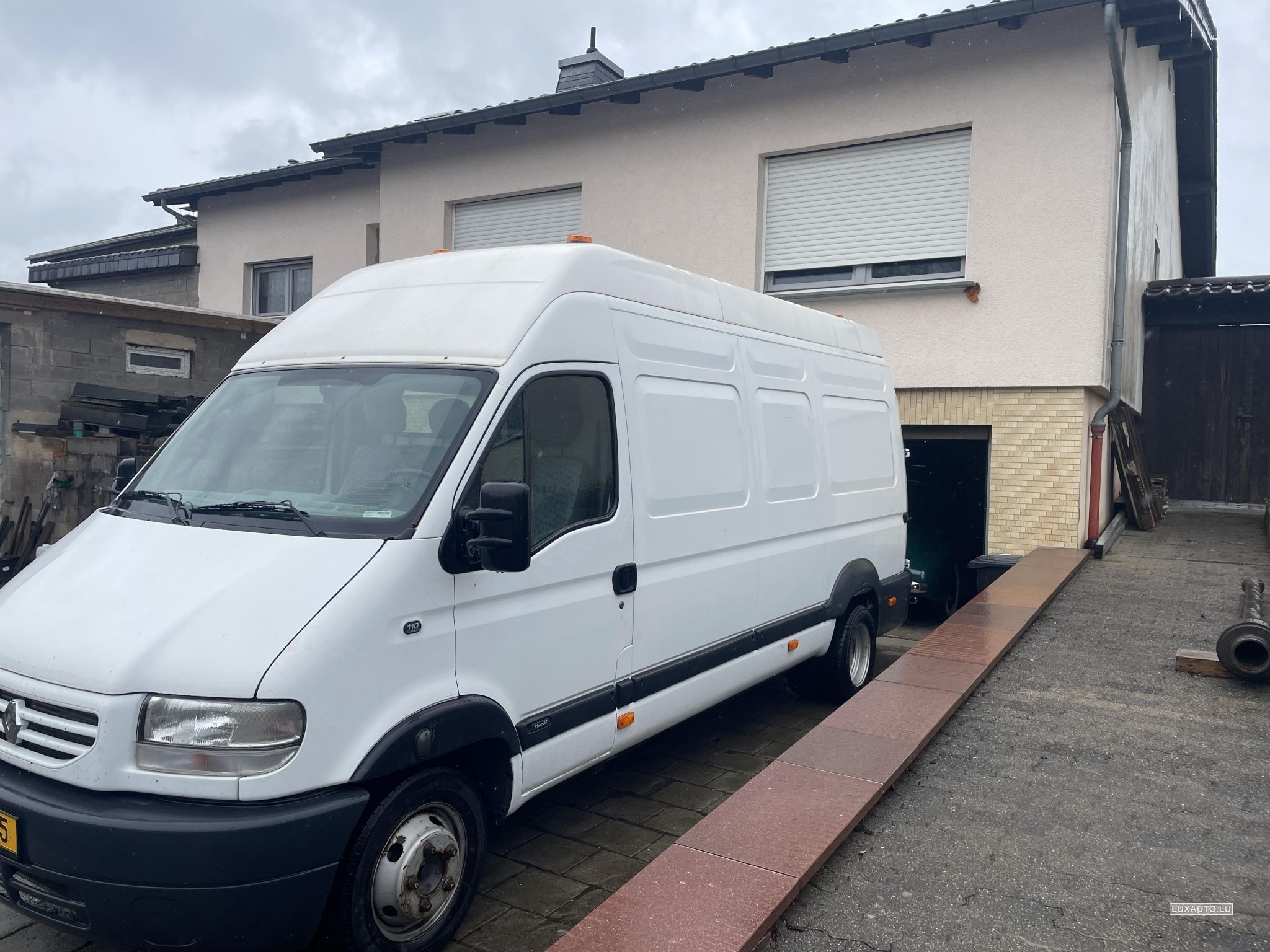 Renault Mascott