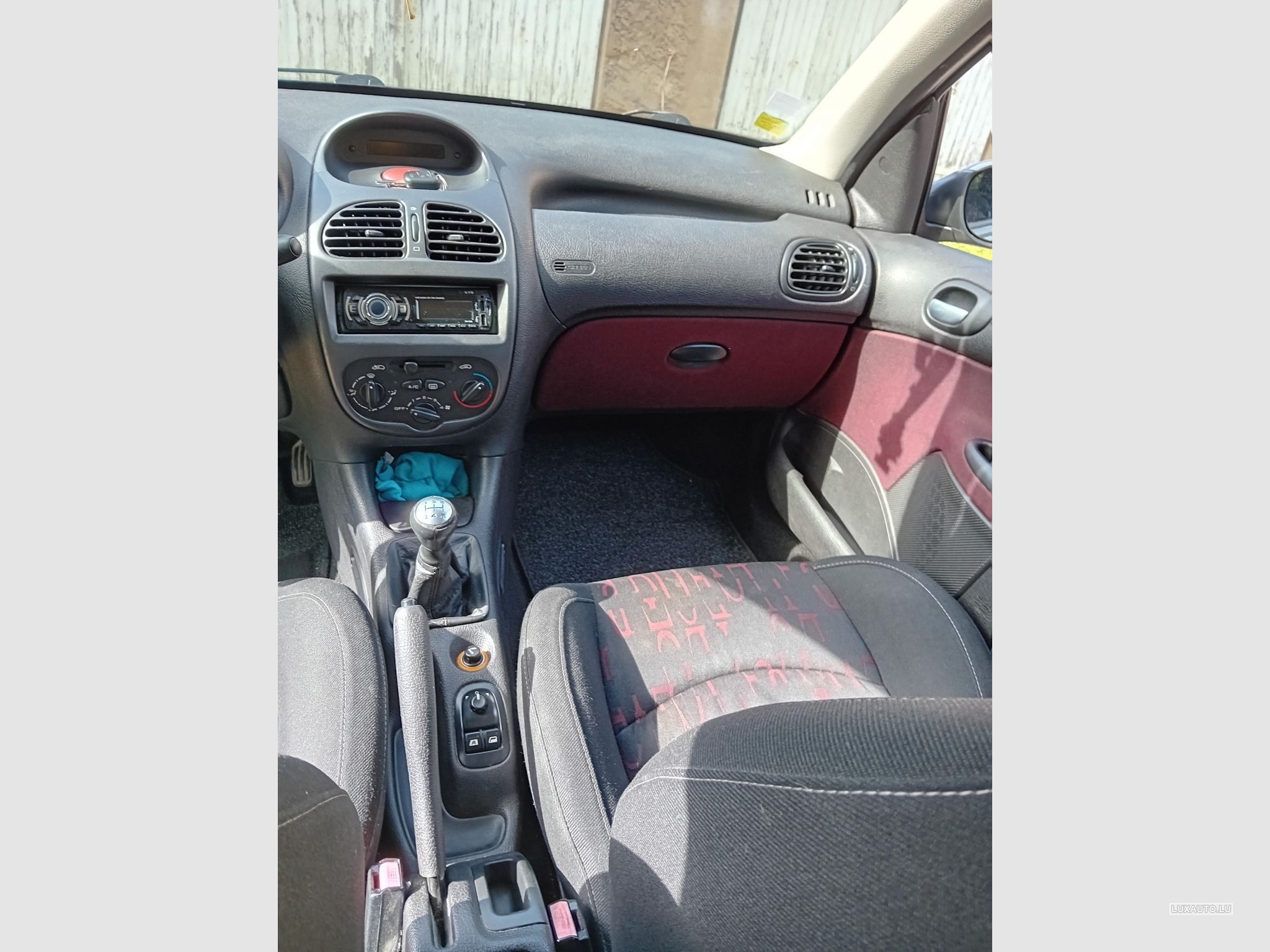 Peugeot 206