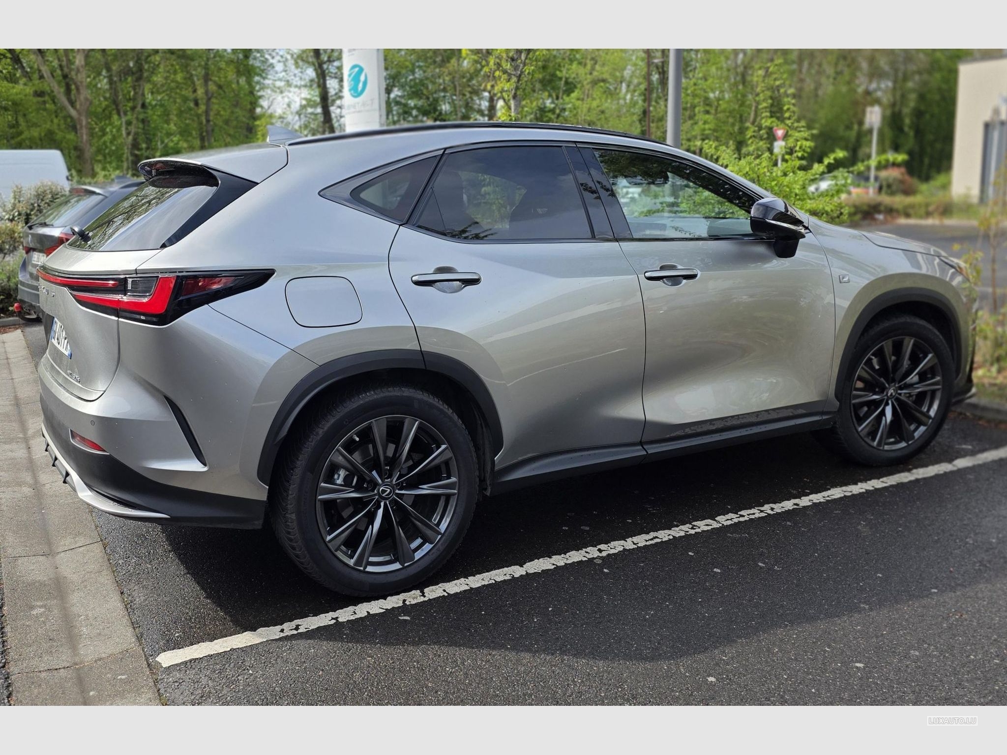 Lexus NX 450 H + F sport