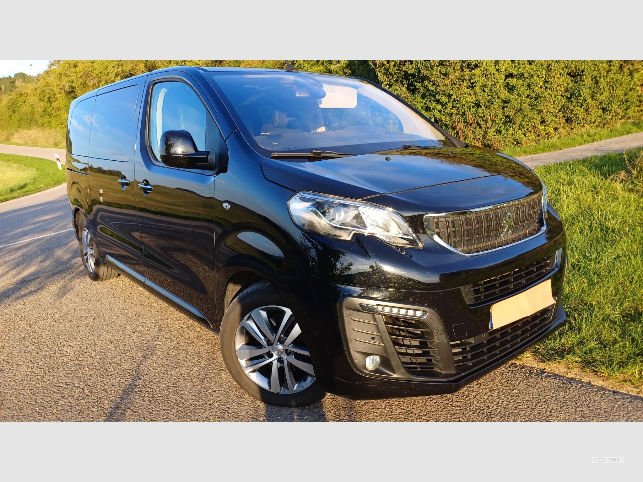 Peugeot Traveller L2 Business Vip