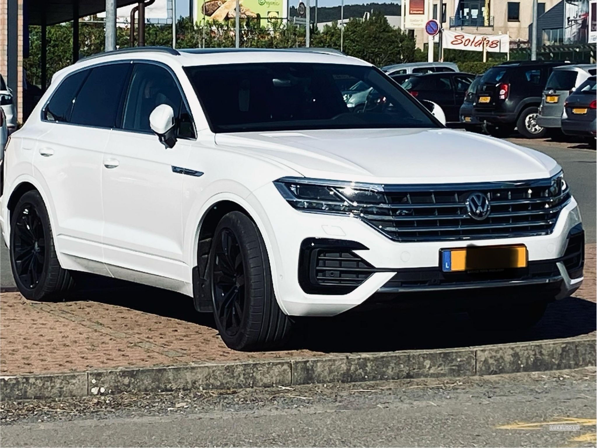 VW Touareg R-line 3.0 V6 TDI 286Ch