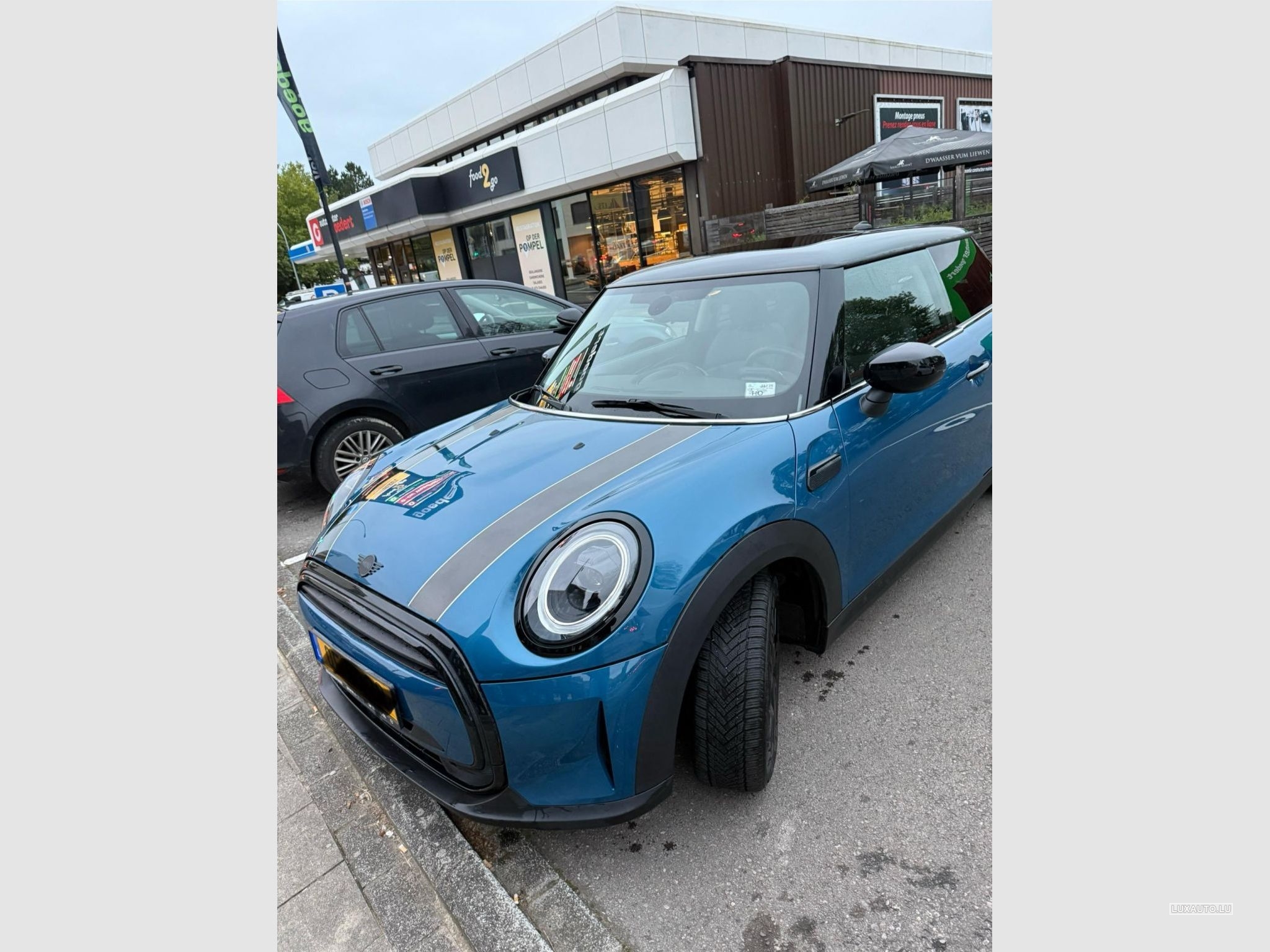 Mini Cooper Cooper (3 portes, boîte automatique, toit panoramique)