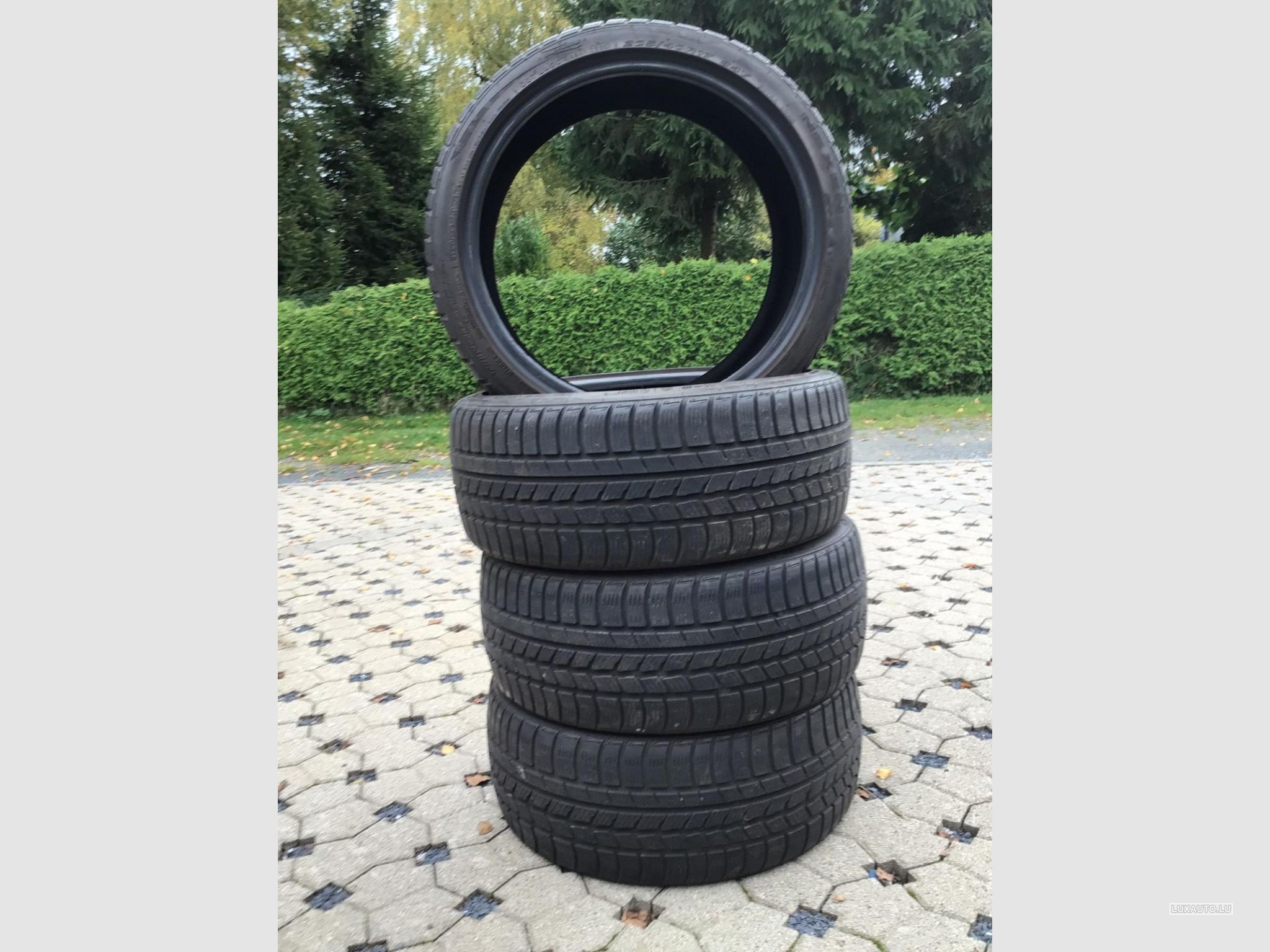 Tyres 17" - 205/40R 84V Winter