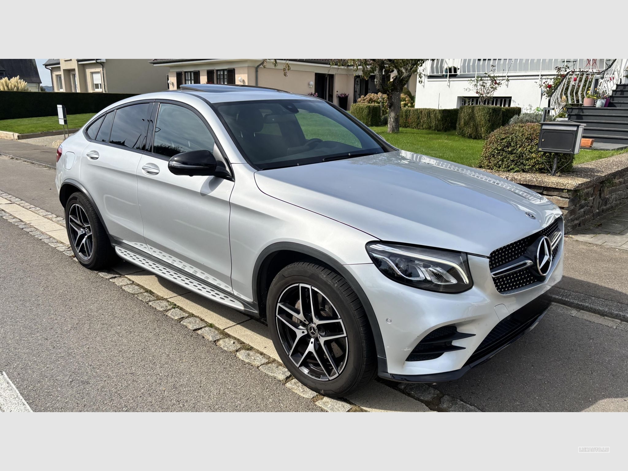 Mercedes GLC 250 Coupe 4Matic 9G-TRONIC AMG Line - Full Options